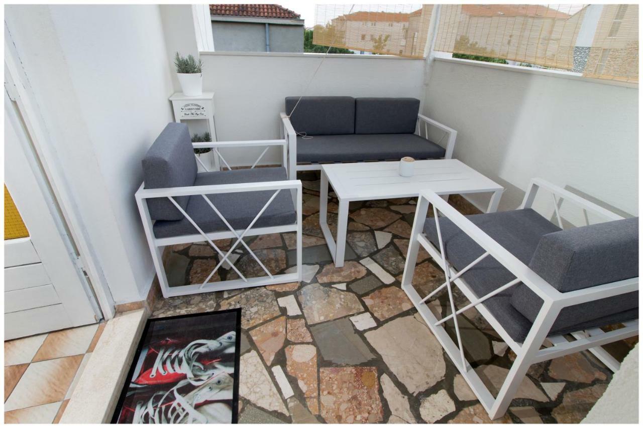 Large apartment between Split&Trogir Kaštela Buitenkant foto