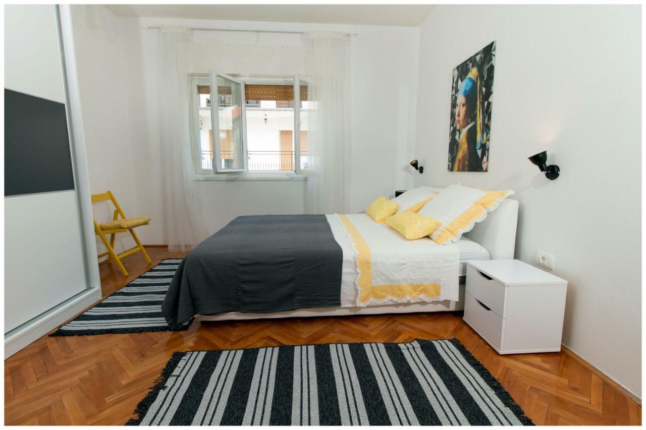 Large apartment between Split&Trogir Kaštela Buitenkant foto